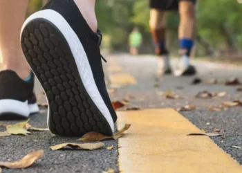 El método japonés que lo pone en forma y solo requiere caminar: ¿cómo funciona?