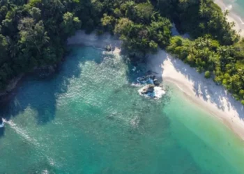 Este es el lugar costero considerado como el más lindo de Colombia