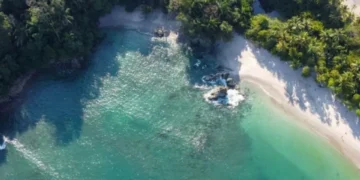 Este es el lugar costero considerado como el más lindo de Colombia