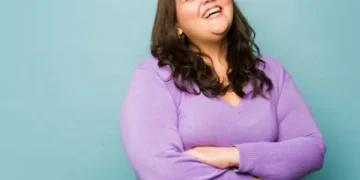 Esta es la edad en que la felicidad ‘se hunde y luego se recupera’, según los expertos