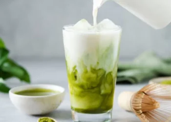 ¿Se acabó el té matcha? Cómo la ‘fiebre’ por este alimento está llevándolo a la escasez