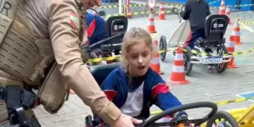 Timbó integra educação e segurança com atividade da PM e Demutran em escola