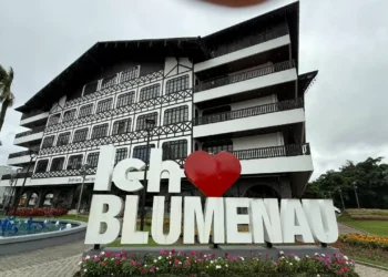 Blumenau prepara festa histórica com atrações culturais, esportivas e shows pelos 175 anos