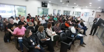 Seminário em Blumenau aborda qualificação e boas práticas de mandatos