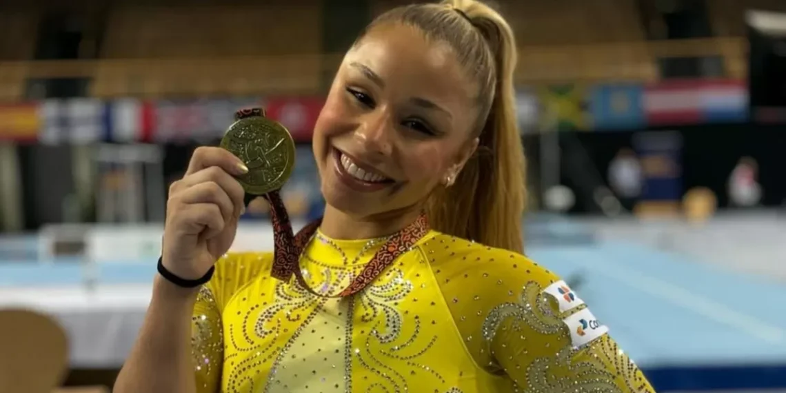 Flávia Saraiva conquista ouro na trave da Copa do Mundo de Ginástica na Hungria
