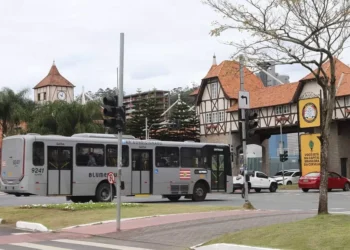 Blumenau amplia transporte coletivo com 822 viagens extras durante a 40ª Oktoberfest