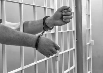 Homem embriagado é preso em Indaial após ameaçar ex-companheira em supermercado