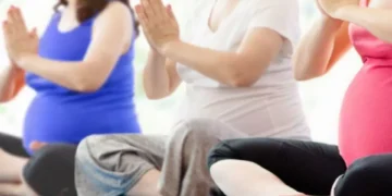 Este es el ejercicio que especialistas recomiendan las mujeres que están embarazadas