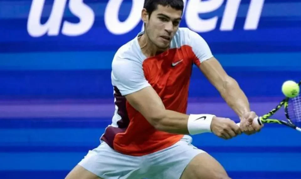 Carlos Alcaraz encabeza la lista Forbes de los tenistas con mayores ingresos del mundo