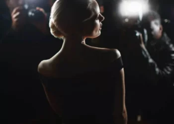 ¡No se puede sudar!: el fármaco que estarían usando personalidades para evitarlo