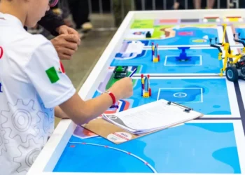 Estudantes de Blumenau disputam etapa nacional do World Robot Olympiad