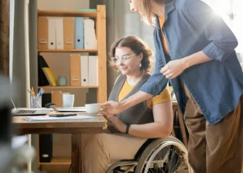 Feira online oferece 7 mil vagas de emprego para pessoas com deficiência em setembro