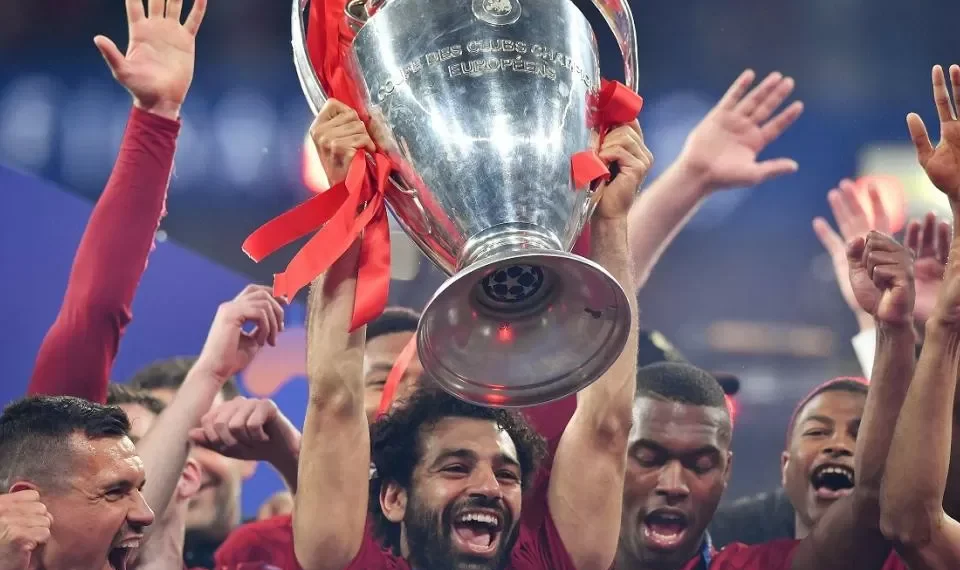 Récord en el fútbol inglés: Liverpool gasta más que nunca en un mercado de pases