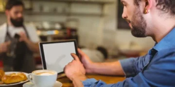 Las empresas no pueden negarse: paso a paso cómo devolver compras en Colombia