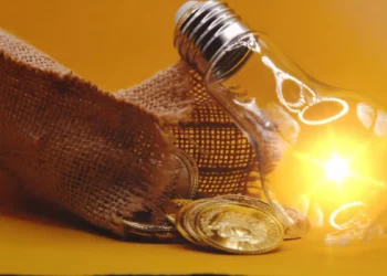 Energia elétrica fica mais cara em outubro com bandeira vermelha 1