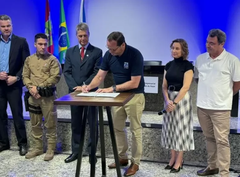 Timbó firma parceria com o Governo do Estado e assina Termo de Cooperação para reforçar a segurança pública