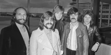 Morreu John Lodge, baixo e voz dos The Moody Blues