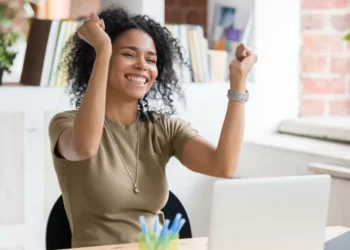 Cuál es la carrera con la que podría volverse millonario durante el 2025, según la IA