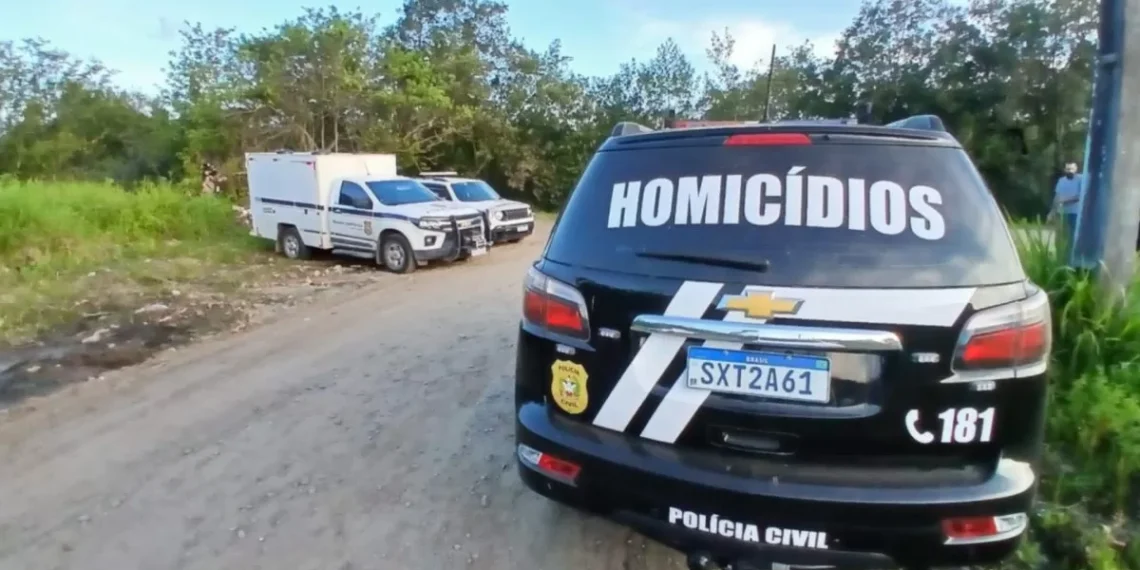 Corpos de casal são encontrados em mangue de Joinville com sinais de violência