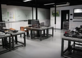 De graça e com moradia: faculdade em SP abre inscrições para formar jovens cientistas