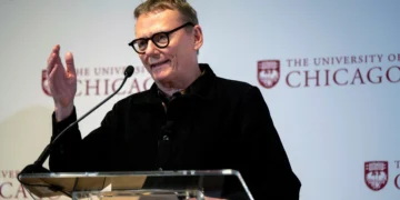 ‘Economia mundial será diferente em 10 anos’, defende Nobel após tarifaço dos EUA