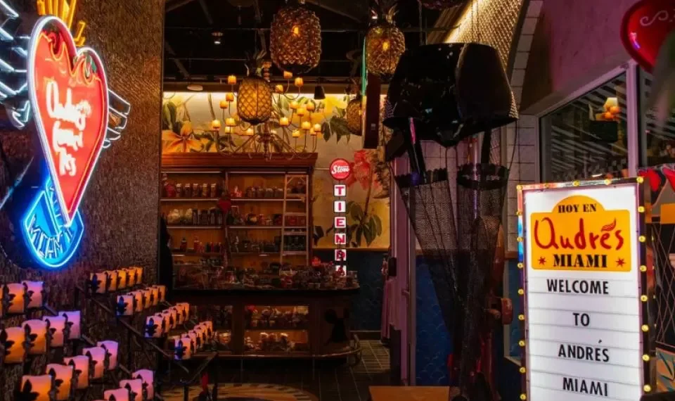 ‘Hemos cumplido’: la respuesta de Andrés Carne de Res a los cierres de sus locales