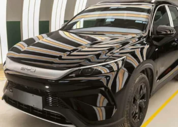 BYD traz ao Brasil Song Pro híbrido plug-in flex