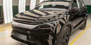 BYD traz ao Brasil Song Pro híbrido plug-in flex