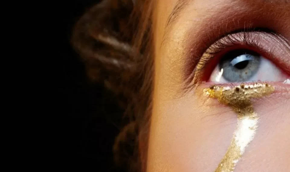 Si es alguien que llora con facilidad, la psicología tiene algo que decir sobre usted