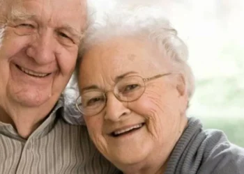 Si a los 70 años logra hacer estas 5 cosas sin agotarse, su vejez está a salvo