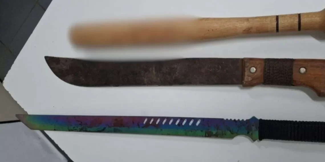 Filhos são presos após matarem pai com facão em SC