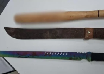 Filhos são presos após matarem pai com facão em SC