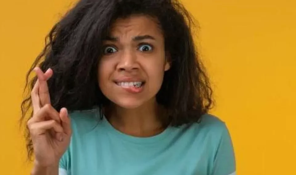 Hacer ‘pollas’ futboleras en su trabajo lo podría dejar sin empleo: esto dice la ley