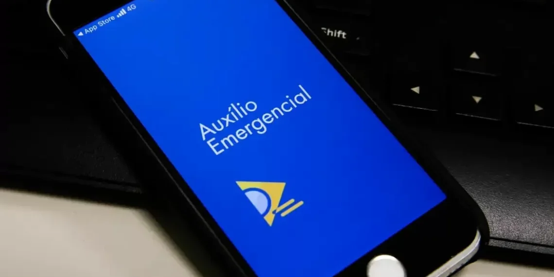 Auxílio Emergencial: 177 mil famílias são notificadas para devolver R$ 478,8 milhões