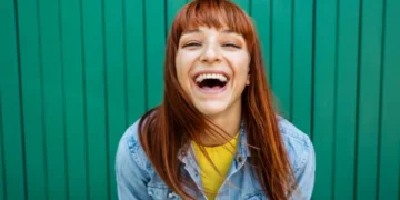 Harvard descubrió en un estudio qué es lo que realmente hace feliz a las personas