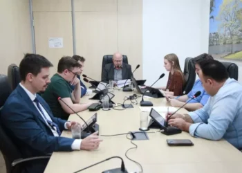 Câmara de Blumenau delibera sobre 11 projetos de lei e emenda em reunião das comissões