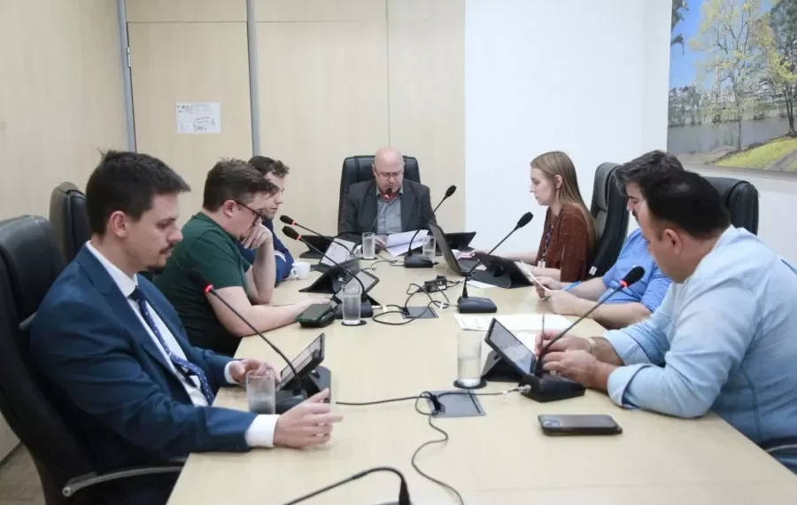 Câmara de Blumenau delibera sobre 11 projetos de lei e emenda em reunião das comissões