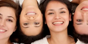 Este es el pueblo de Colombia donde viven las mujeres más bonitas, según la IA