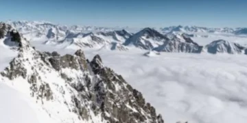 Por qué al subir una montaña y estar más cerca del Sol se siente frío en vez de calor