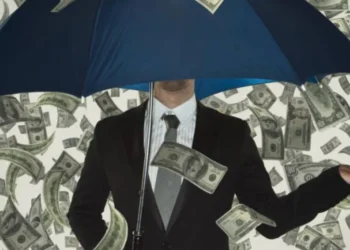 ¿En qué más gastan su dinero las personas más ricas del mundo?