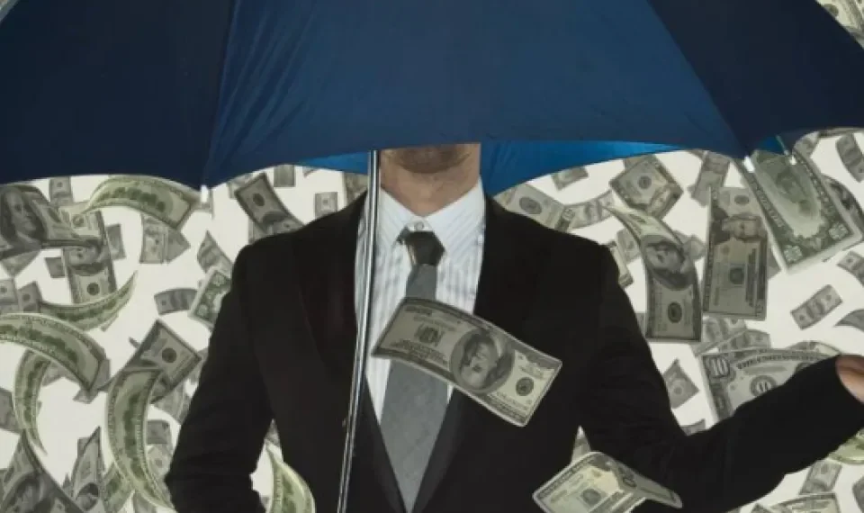 ¿En qué más gastan su dinero las personas más ricas del mundo?