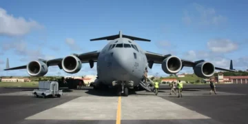 Governo avalia soluções para reduzir impacto de salários em atraso na Base das Lajes