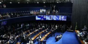 Projeto de isenção do IR tem efeito fiscal negativo de R$ 1 bi, diz órgão do Senado