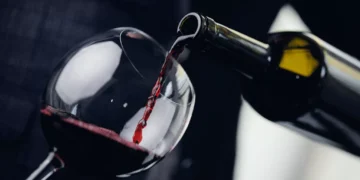 Nova tecnologia brasileira identifica conservante proibido em água, suco e vinho