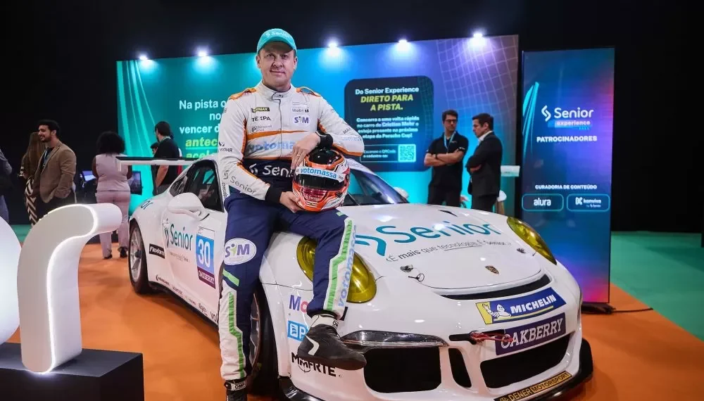Cristian Mohr leva adrenalina e tecnologia da Porsche Cup ao Senior Experience 2025