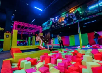 Wow Park celebra 2 anos em SC com festas que resgatam a infância e diversão sem telas