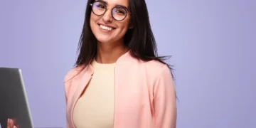 La característica más común que tienen las personas inteligentes, según expertos