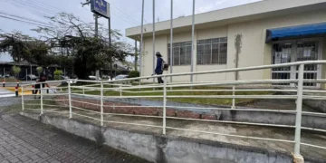 Prefeitura de Timbó dá cara nova aos Correios com ação de limpeza e manutenção
