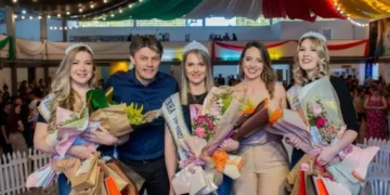 Mariléia Trento Faggiani é coroada rainha da Festa das Tradições de Benedito Novo 2026