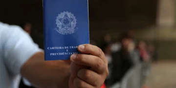 Taxa de desemprego repete mínima histórica. Atingimos o piso ou dá para melhorar?